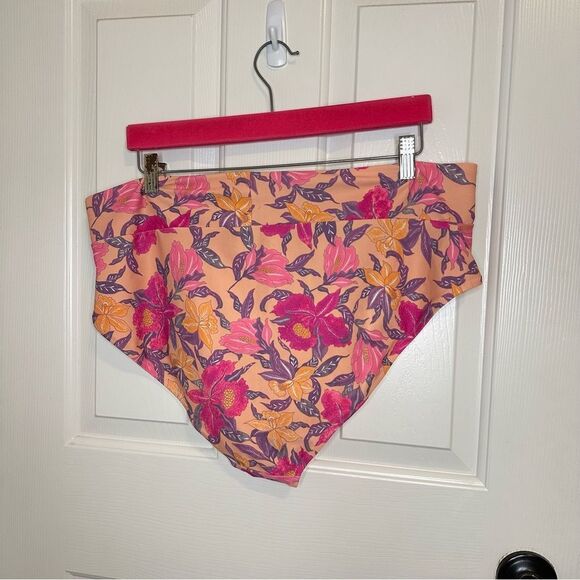 Old Navy Peach Floral V-Neck Swing Tankini Top + High Waisted Bikini Bottom Set - Picture 9 of 11